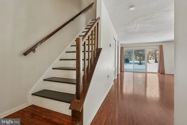 $2,400 | 8 Marsh Court, Lawrence Township, NJ 08648