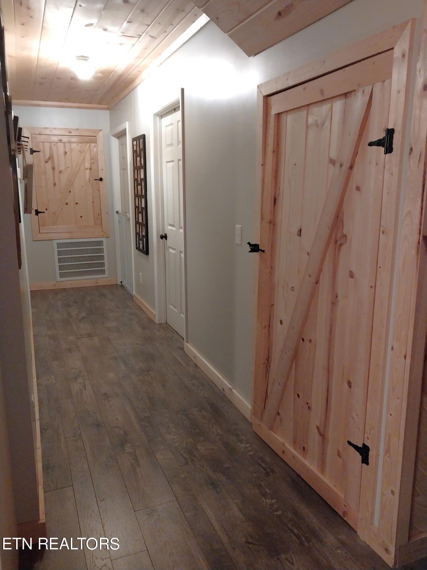 1621 Little Sycamore Road Tazewell, TN 37879 - Photo 29 of 58 hall