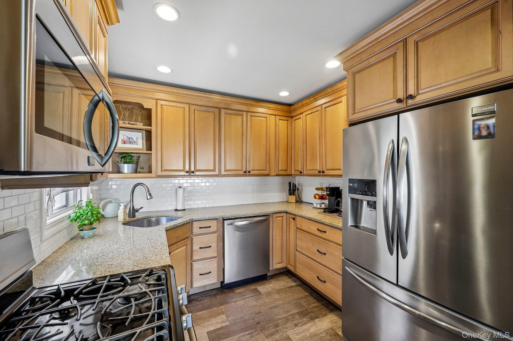 63 Kilburn Road South West Hempstead, NY 11552 - Photo 18 of 41