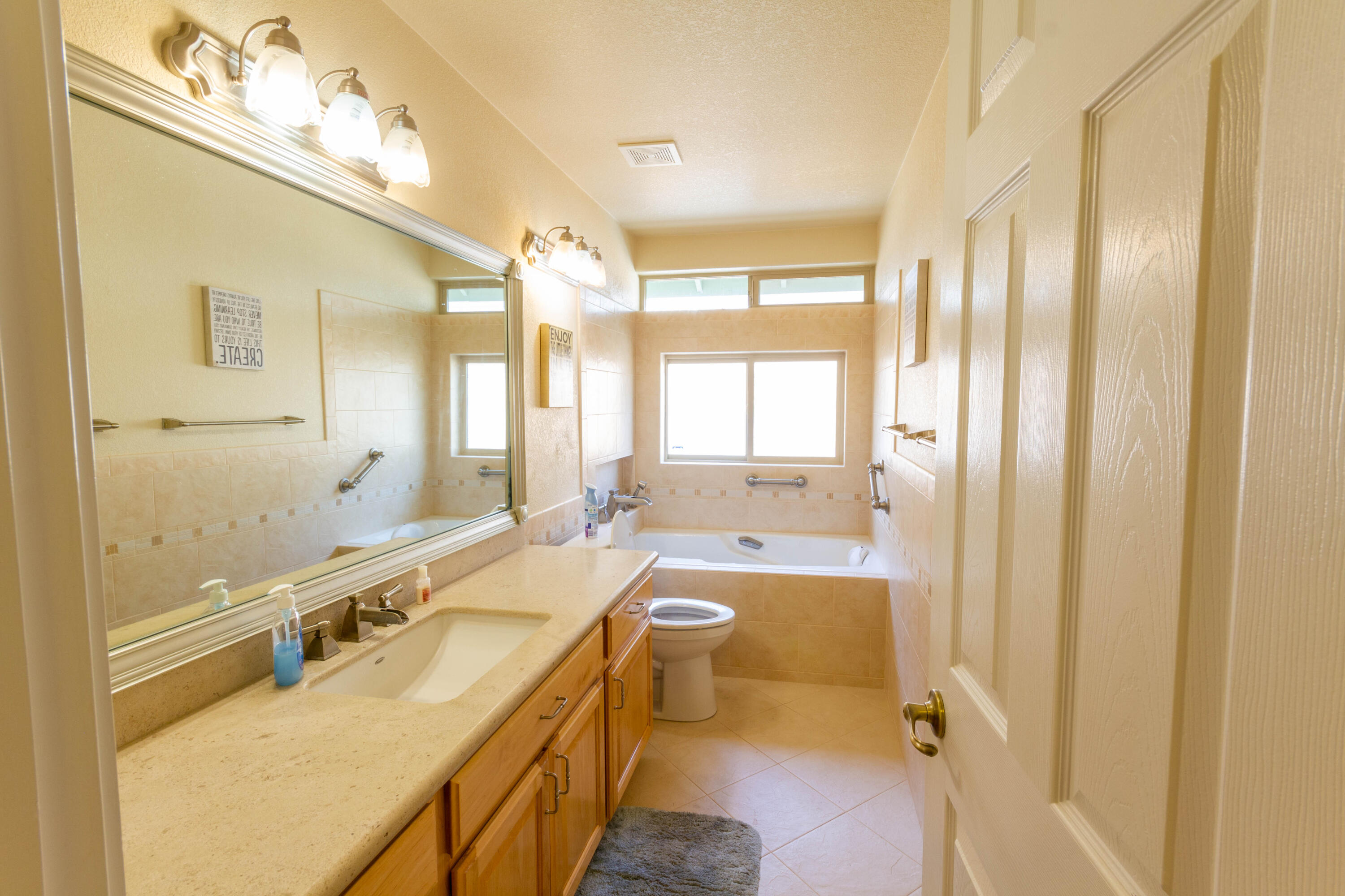 920 Ridgeview Drive Eagle Point, OR 97524 - Photo 13 of 20 14