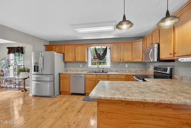 $439,000 | 26127 Cornelius Drive, Abingdon, VA 24211