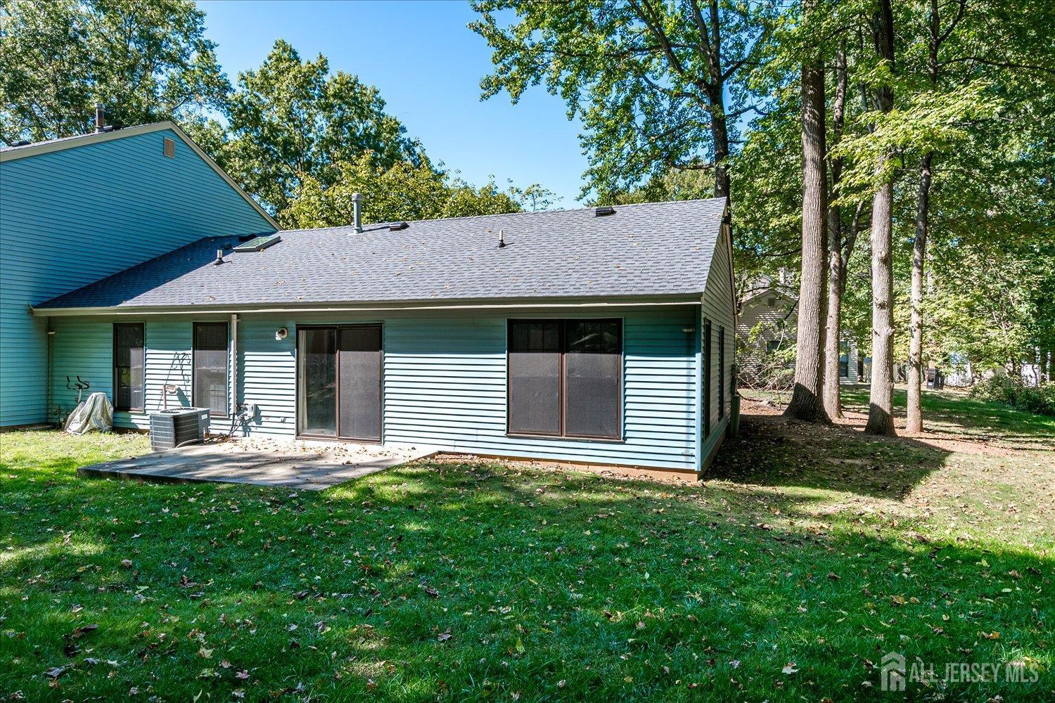 1801 Timber Oaks Road Edison, NJ 08820 - Photo 25 of 26