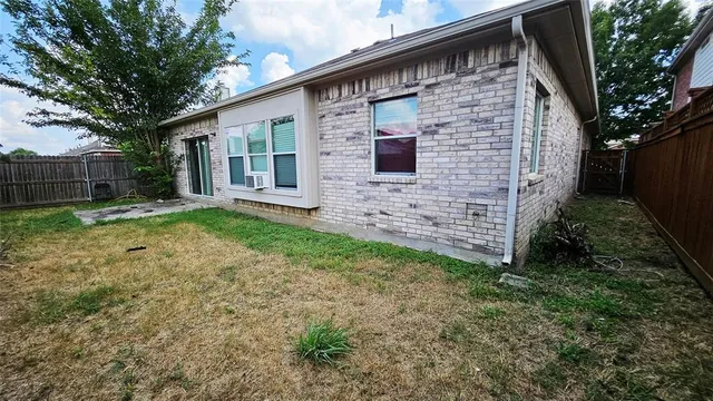 $2,300 | 3121 Evangeline Road, Fort Worth, TX 76140