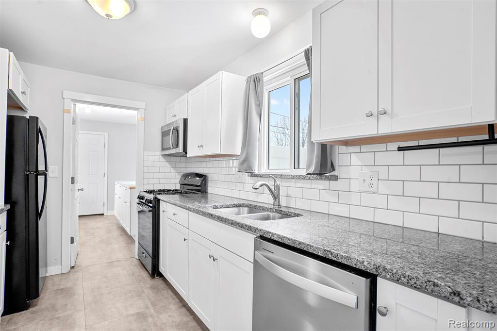 15223 Allen Road Southgate, MI 48195 - Photo 5 of 24 Gallery Image 5
