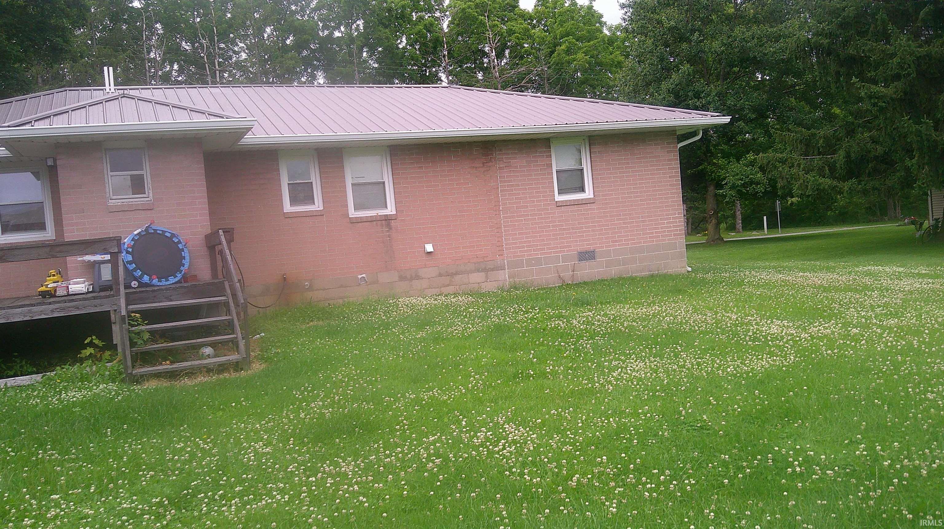 7577 North 550 East Rochester, IN 46975 - Photo 4 of 39