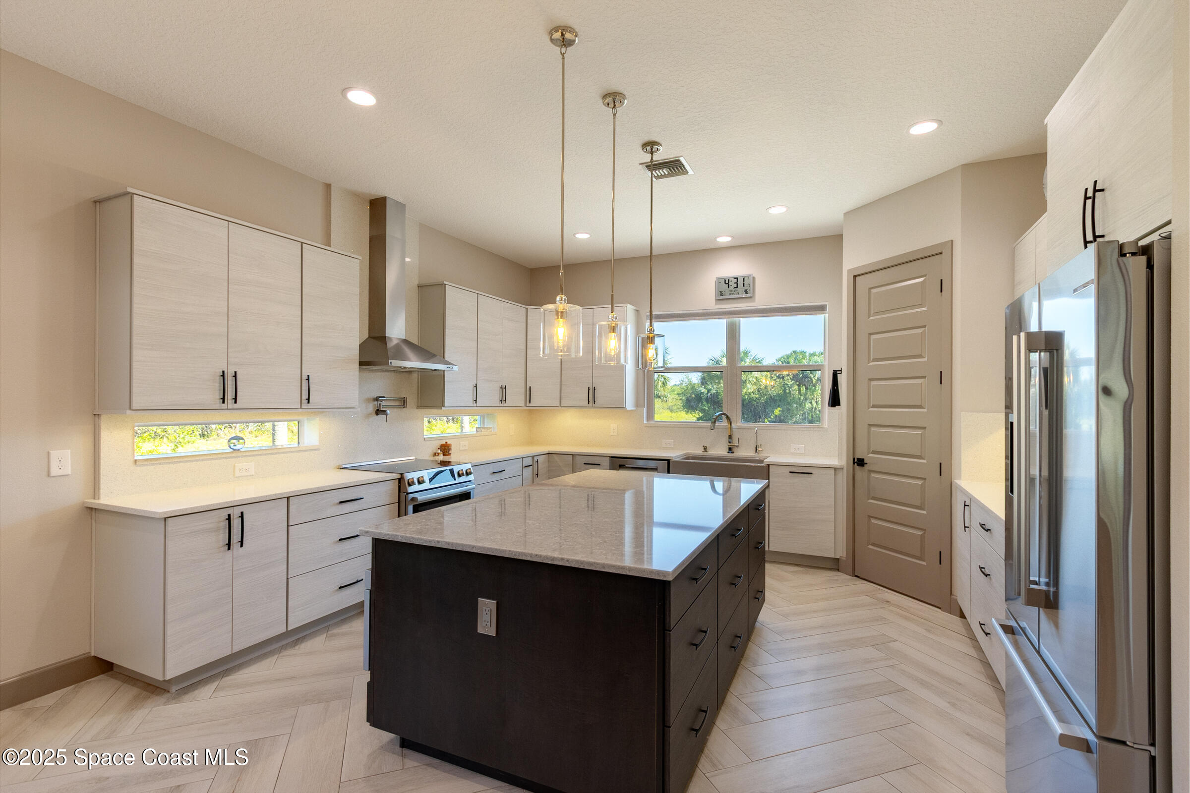 300 Pinto Lane Palm Bay, FL 32909 - Photo 3 of 70 300-Pinto-214.jpg-FULL