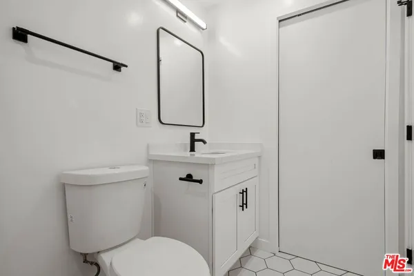 $3,700,000 | 8425 South Western Avenue, Los Angeles, CA 90047