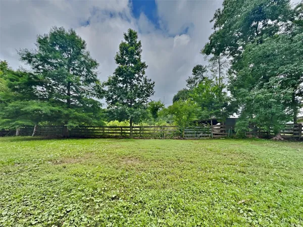 $2,065 | 10648 Fussel Road, Unit A, Conroe, TX 77385