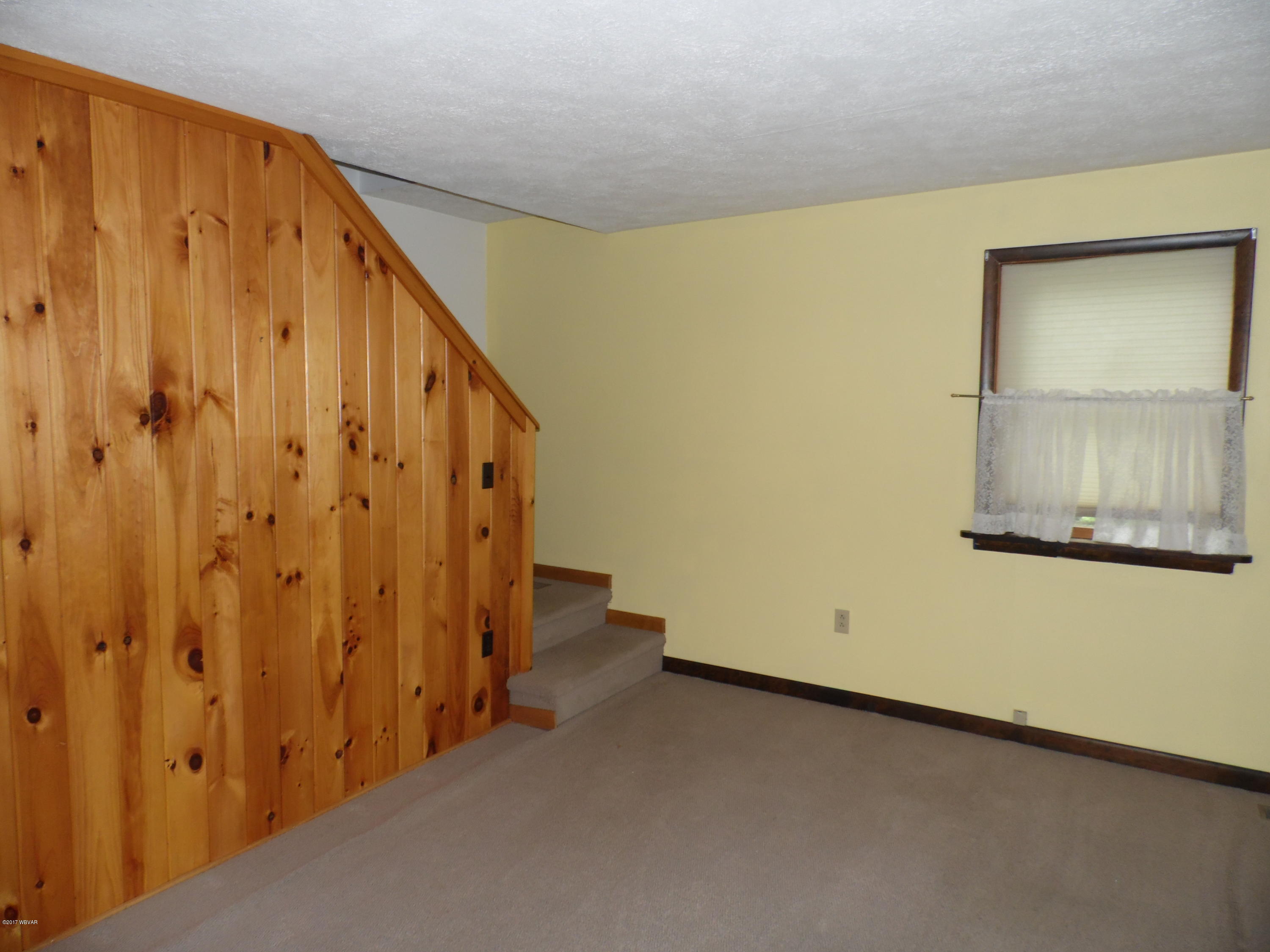 33 Ryon Circle Lawrenceville, PA 16929 - Photo 15 of 39 SAM_4035