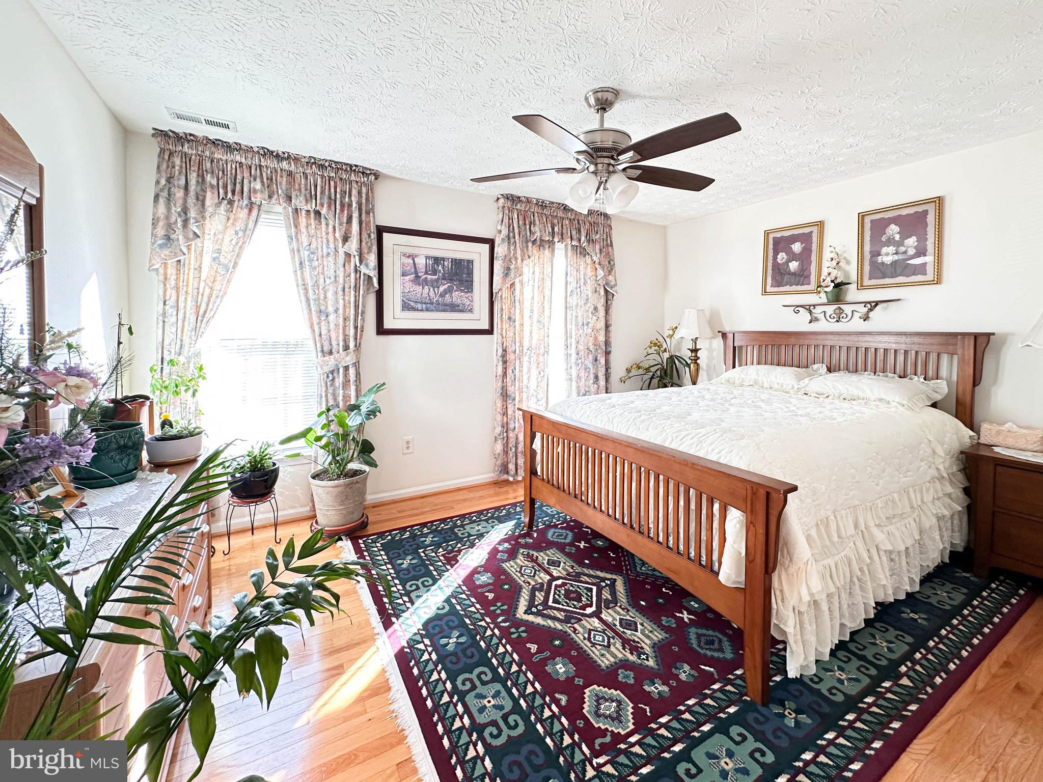 3206 Shadow Park Drive Laurel, MD 20724 - Photo 19 of 28 a bedroom with bed and a window