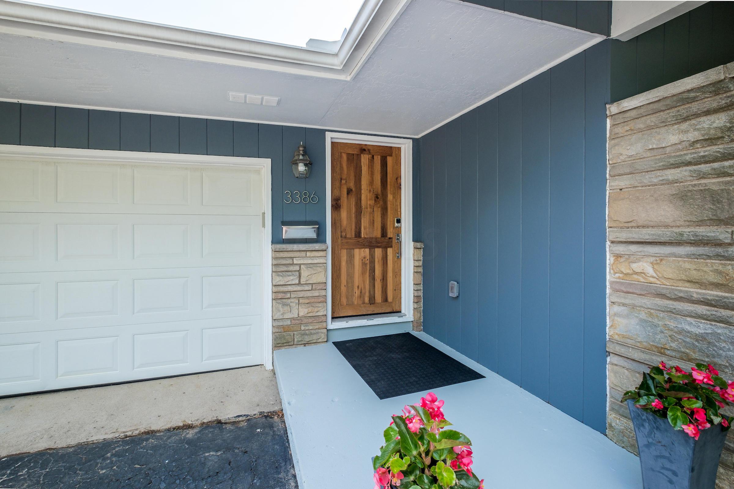 3386 Leighton Road Columbus, OH 43221 - Photo 3 of 29 Gallery Image 3