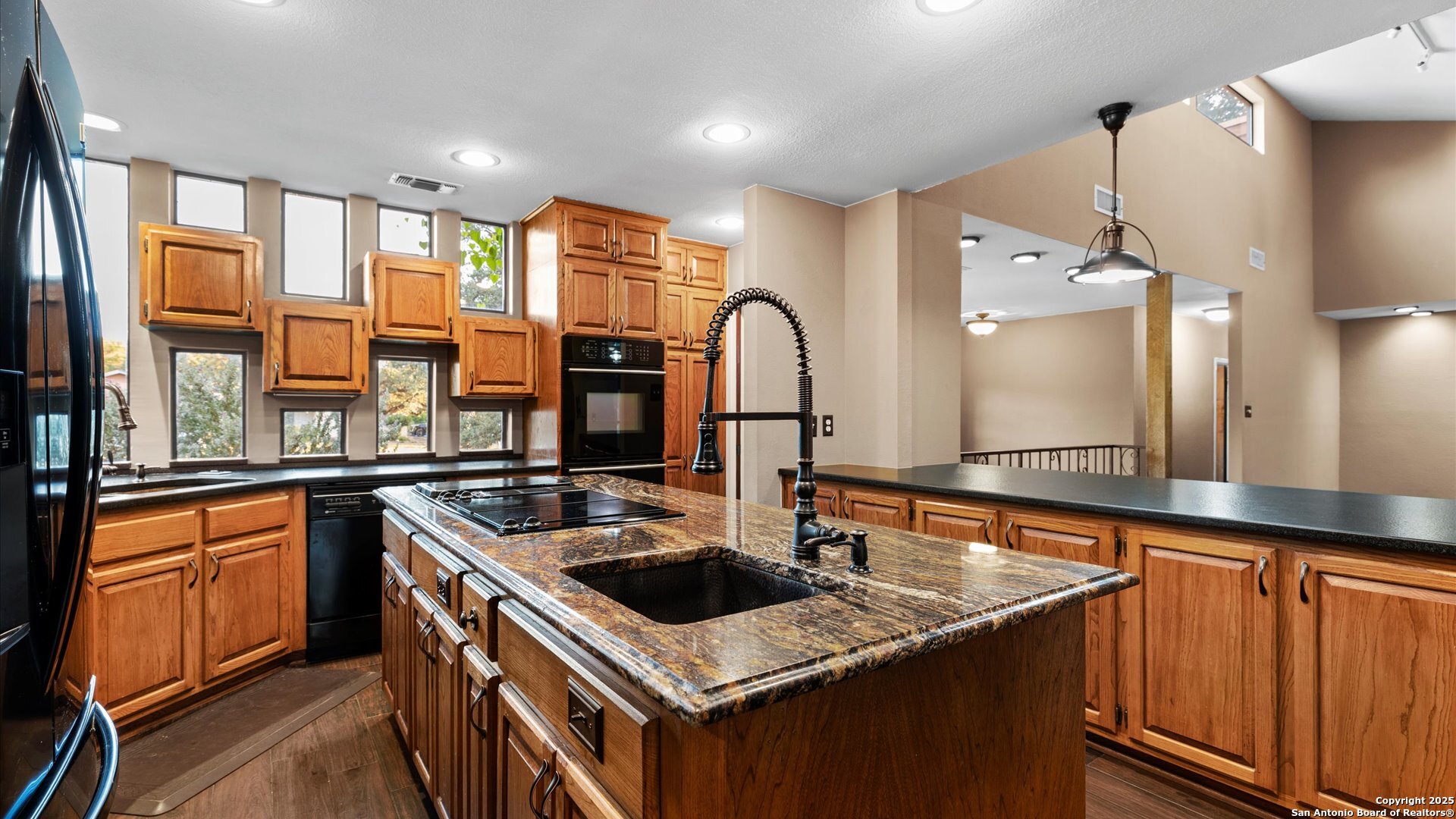 9521 Sumac Circle Garden Ridge, TX 78266 - Photo 15 of 51
