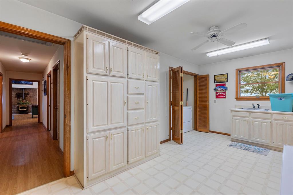 476 Private Road 7326 Emory, TX 75440 - Photo 30 of 33 a view of a hallway with closet area