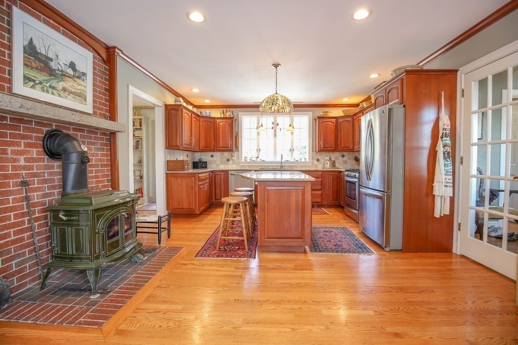 26 Coleman Road Groveland, MA 01834 - Photo 4 of 42 Gallery Image 4