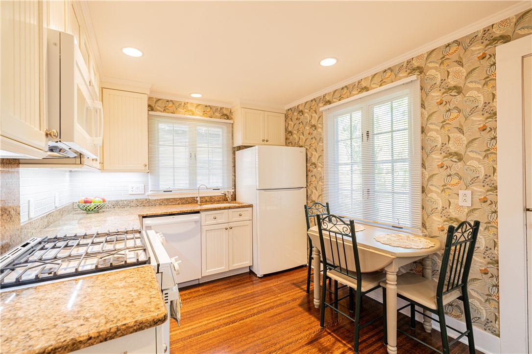 215 Edgerton Street Rochester, NY 14607 - Photo 13 of 40