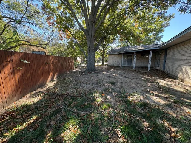 $2,000 | 3722 Tulane Circle, Garland, TX 75043