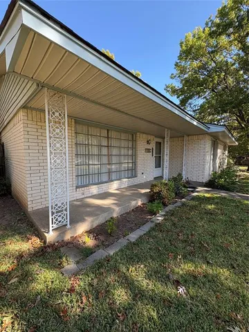 $2,000 | 3722 Tulane Circle, Garland, TX 75043