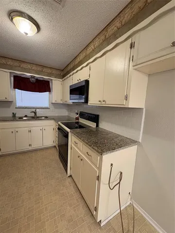 $2,000 | 3722 Tulane Circle, Garland, TX 75043