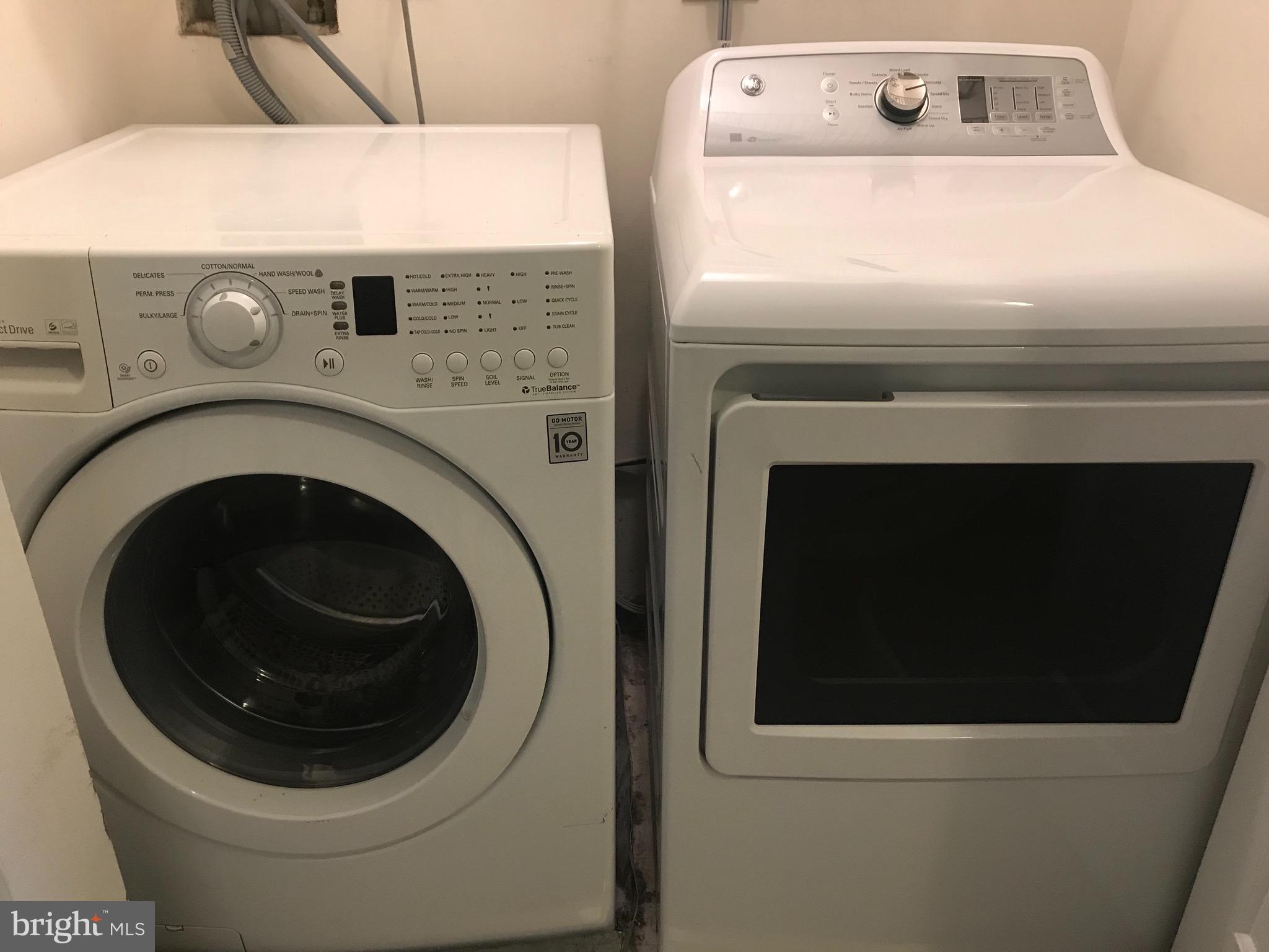 52 Constitution Court Chesterbrook, PA 19087 - Photo 14 of 35 a close up view of washer and dryer