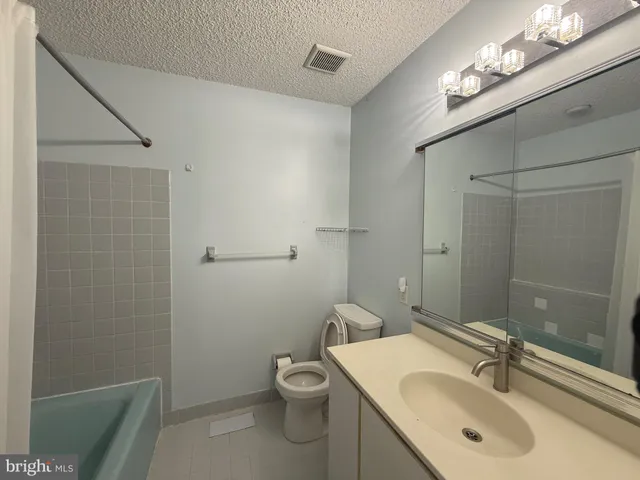 $3,100 | 52 Constitution Court, Chesterbrook, PA 19087