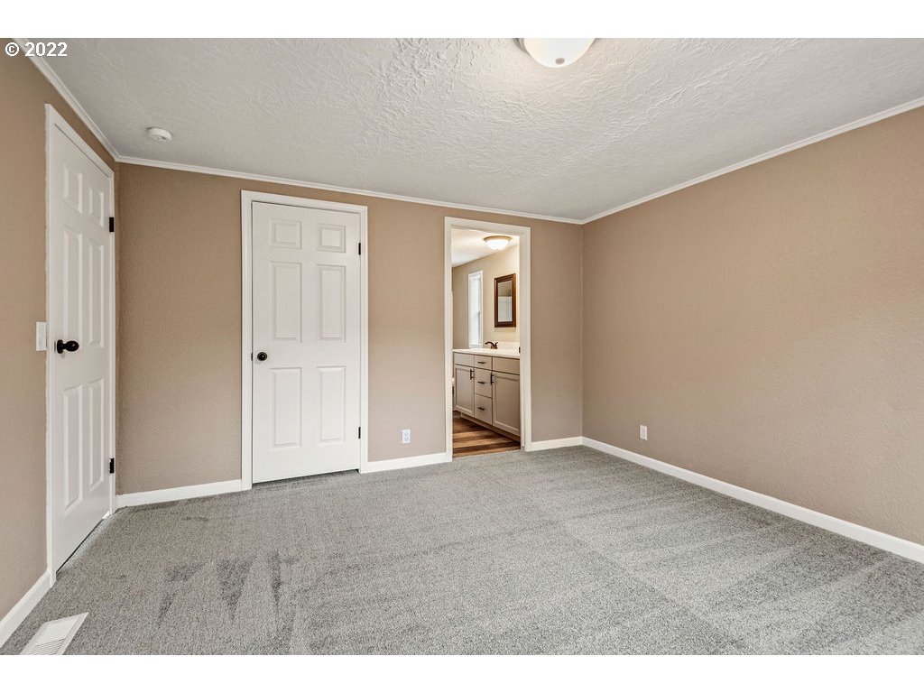 520 Clark Creek Road Longview, WA 98632 - Photo 12 of 32 Gallery Image 12