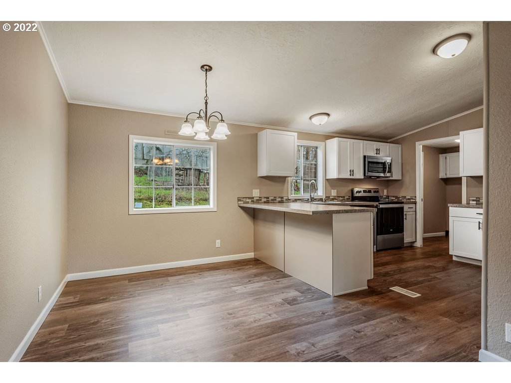 520 Clark Creek Road Longview, WA 98632 - Photo 7 of 32 Gallery Image 7