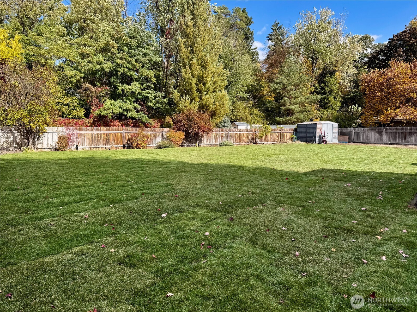 715 Liberty Place Walla Walla, WA 99362 - Photo 27 of 32 a front view of a house with a yard