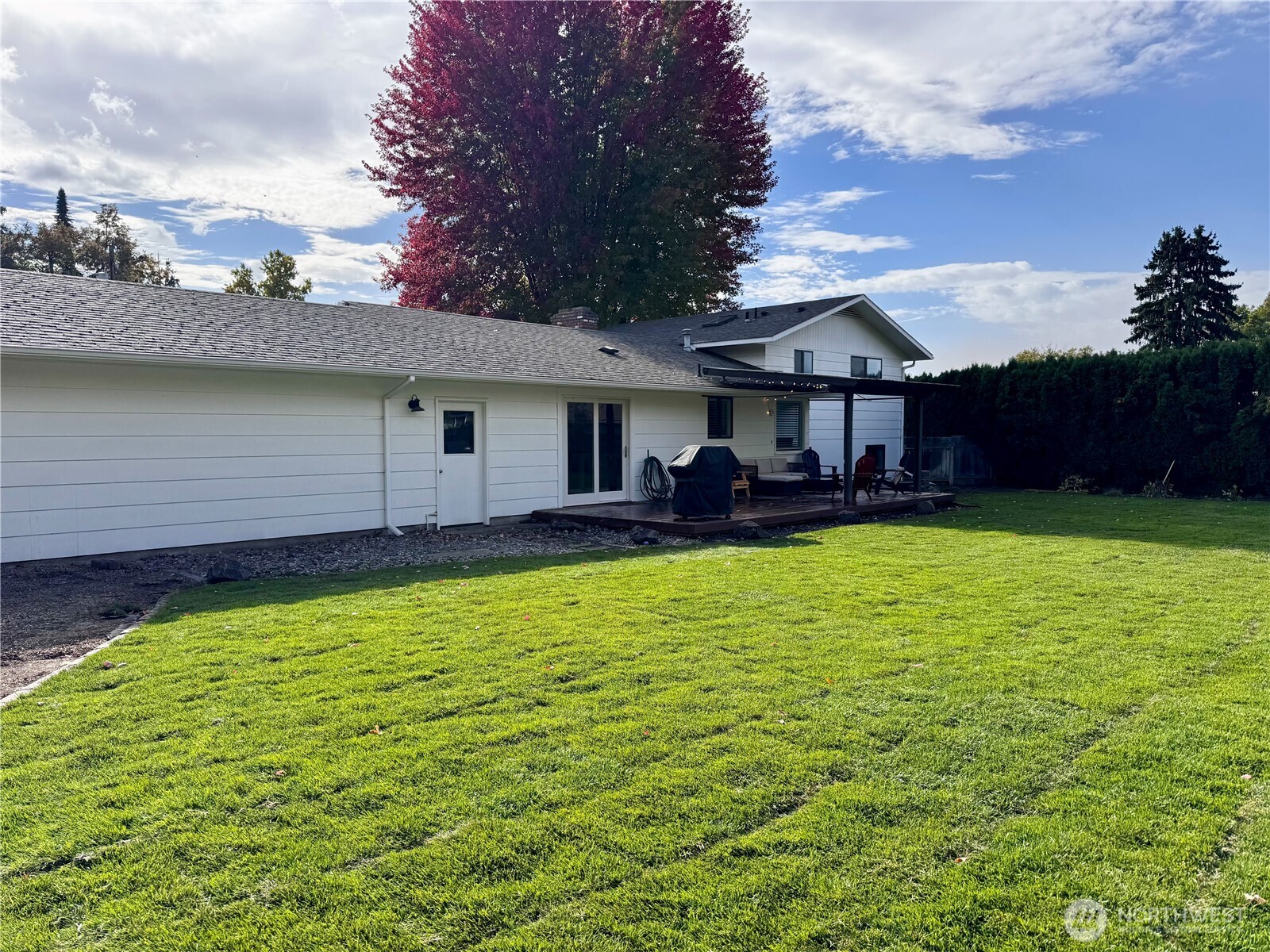715 Liberty Place Walla Walla, WA 99362 - Photo 32 of 32 front view of a house with a yard