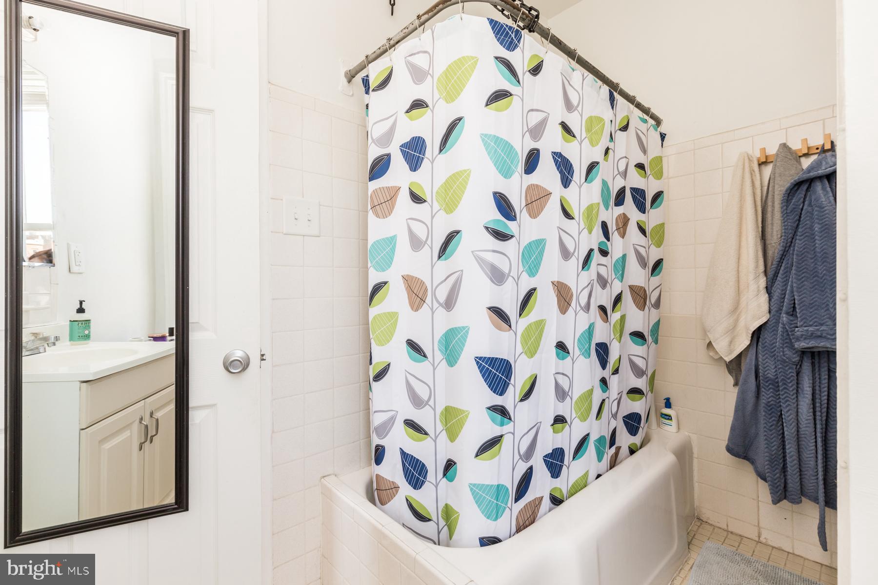 1331 Reed Street, Unit 3 Philadelphia, PA 19147 - Photo 9 of 11