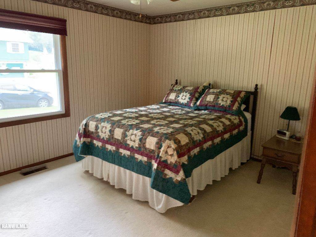 1747 North Ridge Drive Freeport, IL 61032 - Photo 13 of 19 Gallery Image 13