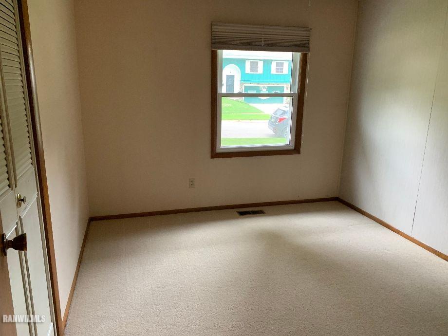 1747 North Ridge Drive Freeport, IL 61032 - Photo 15 of 19 Gallery Image 15