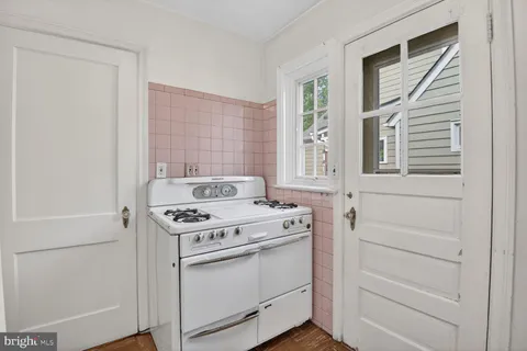 $725,000 | 702 McNeill Road, Silver Spring, MD 20910