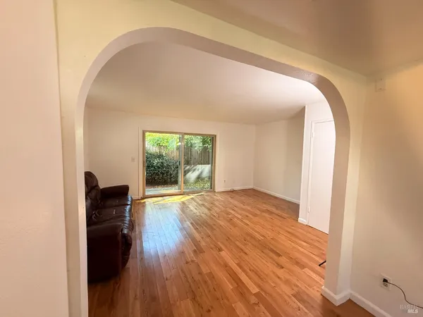 $389,999 | 29 Front Street, Unit C, Healdsburg, CA 95448