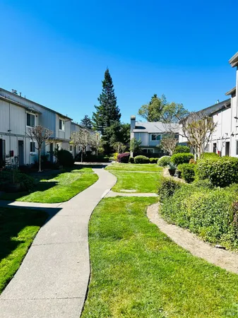 $359,999 | 29 Front Street, Unit C, Healdsburg, CA 95448