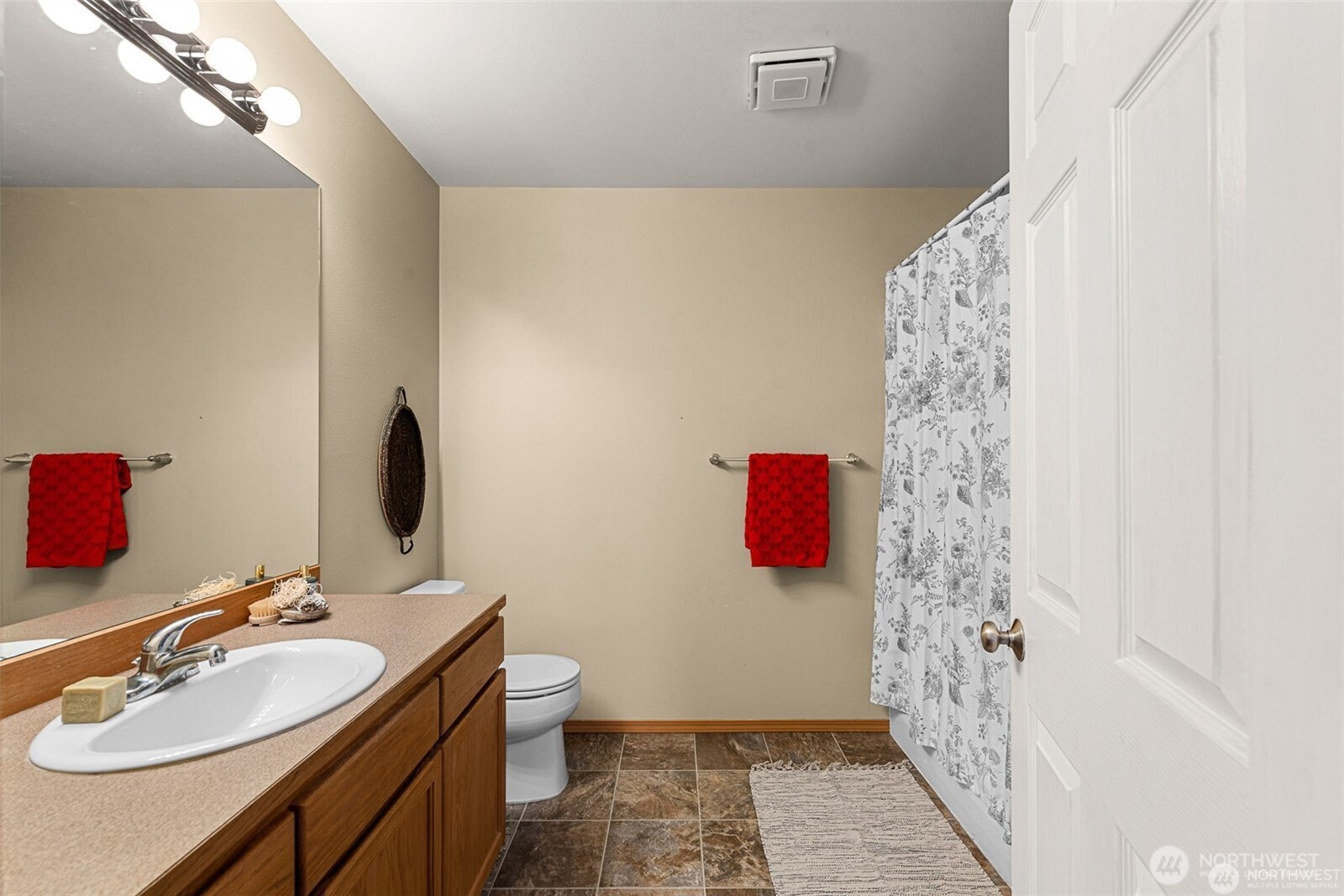 576 Saddle Rock Loop Wenatchee, WA 98801 - Photo 14 of 24