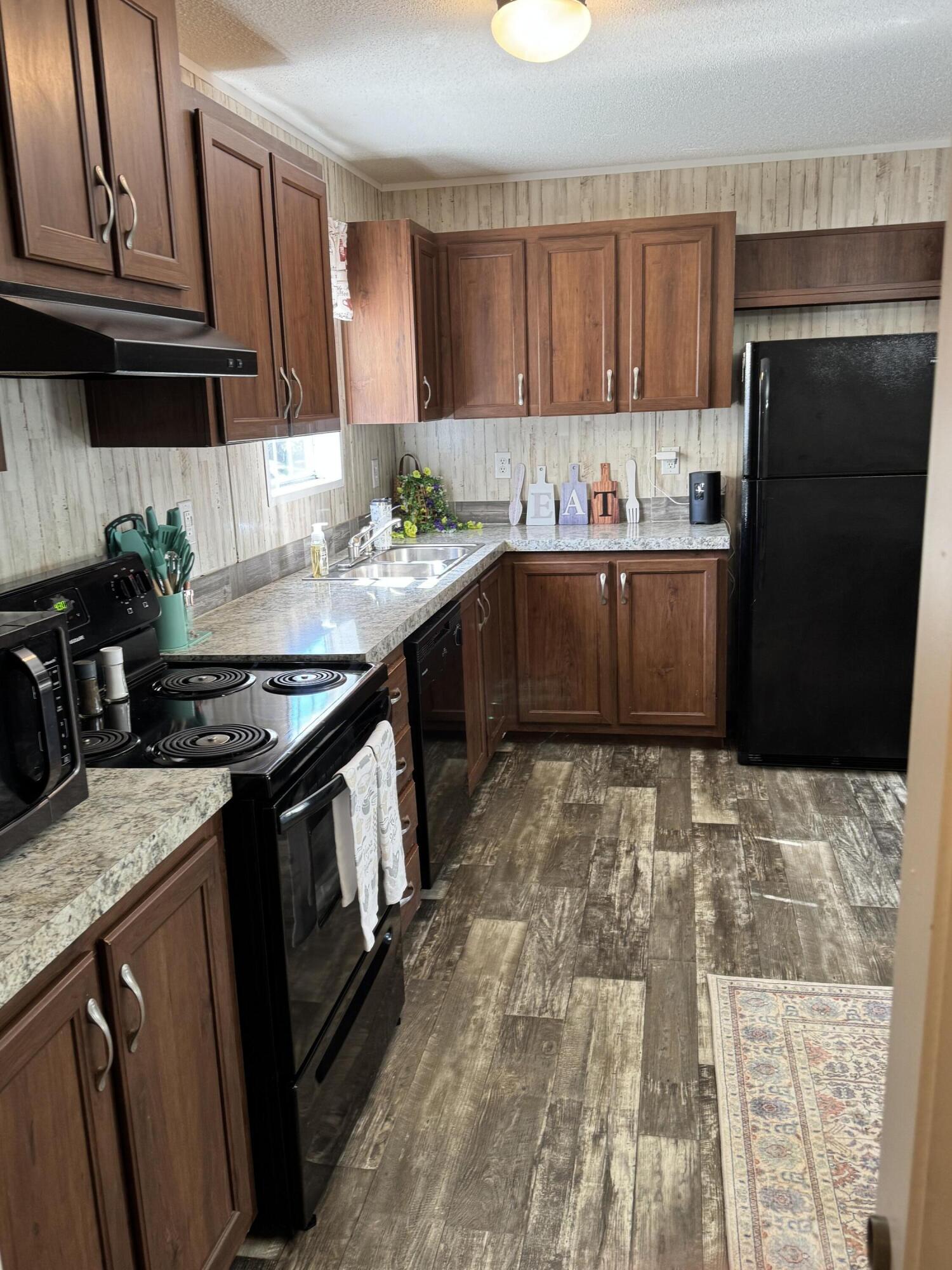 5000 Southeast Federal Highway, Unit 82 Stuart, FL 34997 - Photo 6 of 22 IMG_3356