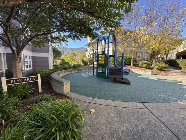 $899,000 | 415 Callippe Court, Brisbane, CA 94005