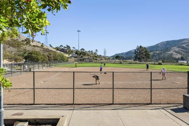 $899,000 | 415 Callippe Court, Brisbane, CA 94005