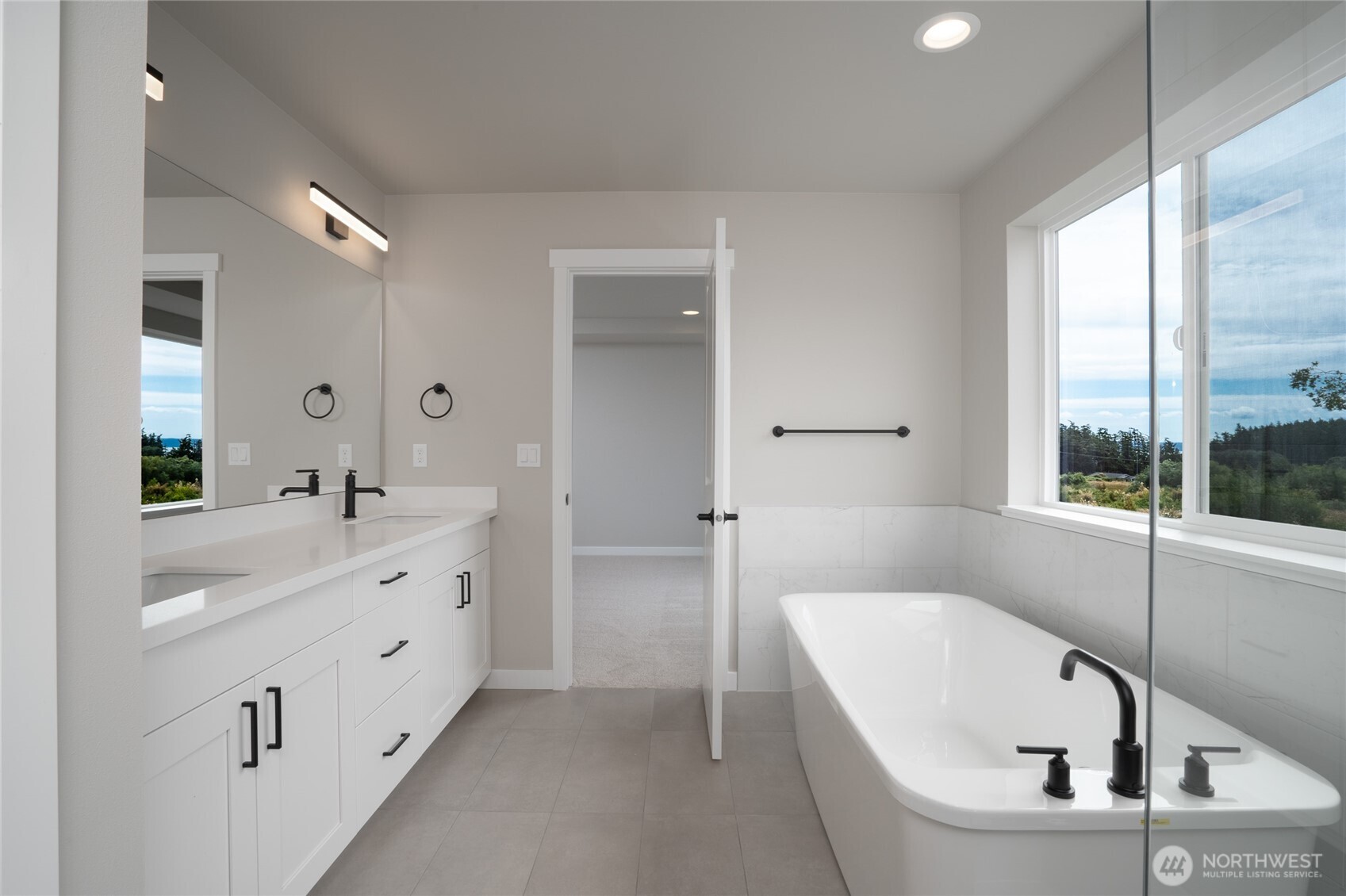 2440 Southwest Ridgeway Drive Oak Harbor, WA 98277 - Photo 7 of 10