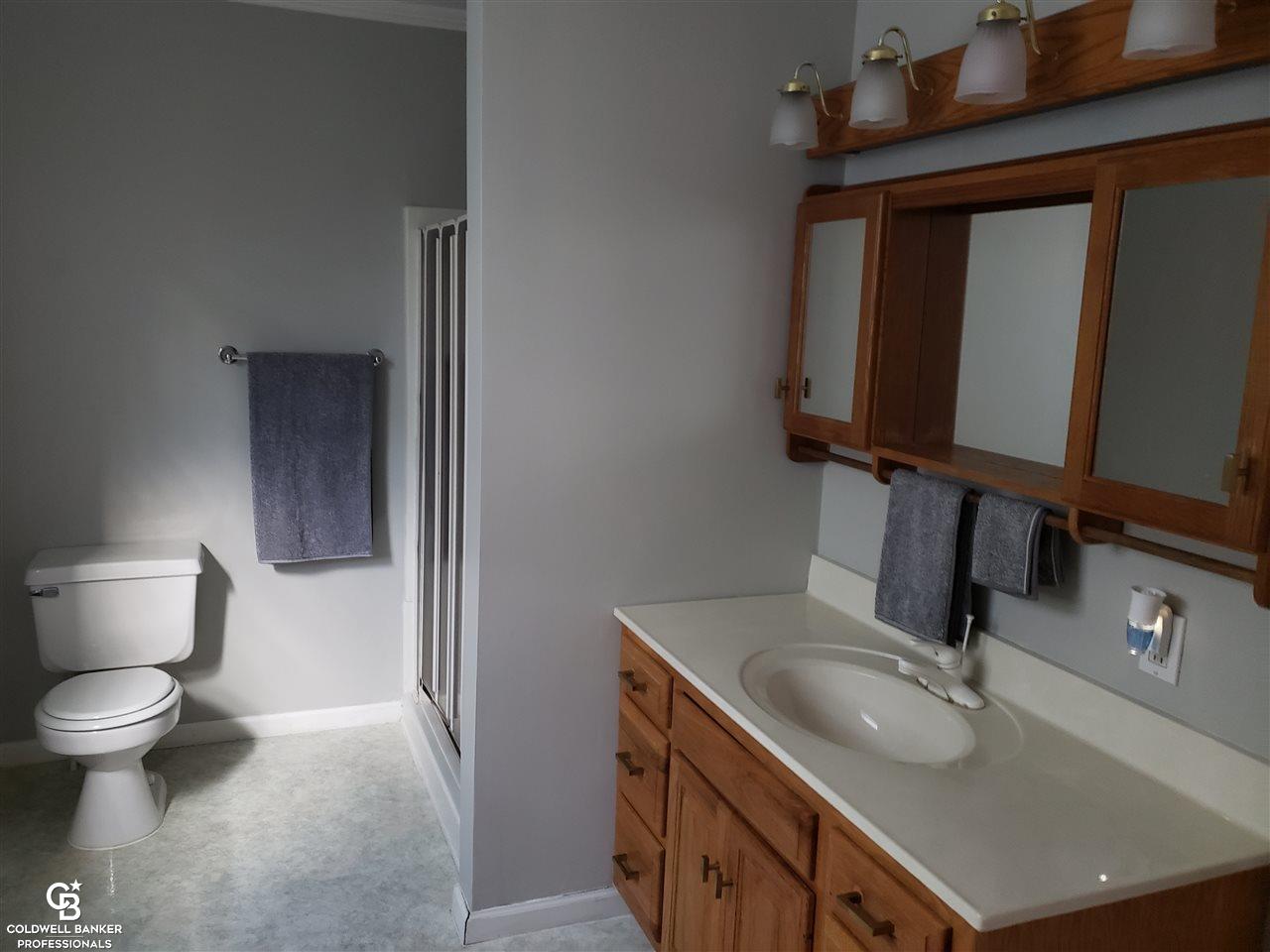 7985 Melvin Road Melvin, MI 48454 - Photo 8 of 24 Master Bath
