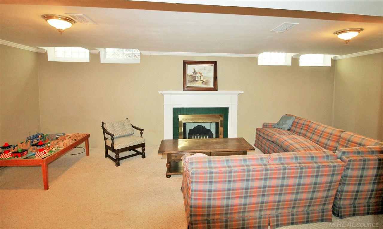 1154 Audubon Road Grosse Pointe, MI 48230 - Photo 39 of 50 50041226-38.JPG