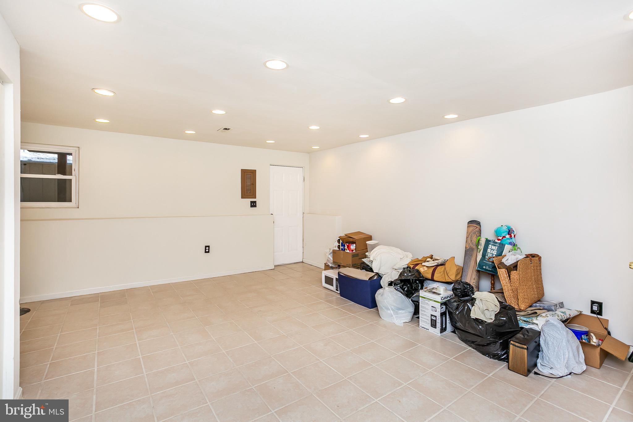 615 Nollmeyer Road Baltimore, MD 21220 - Photo 29 of 46 a view of a room with toys