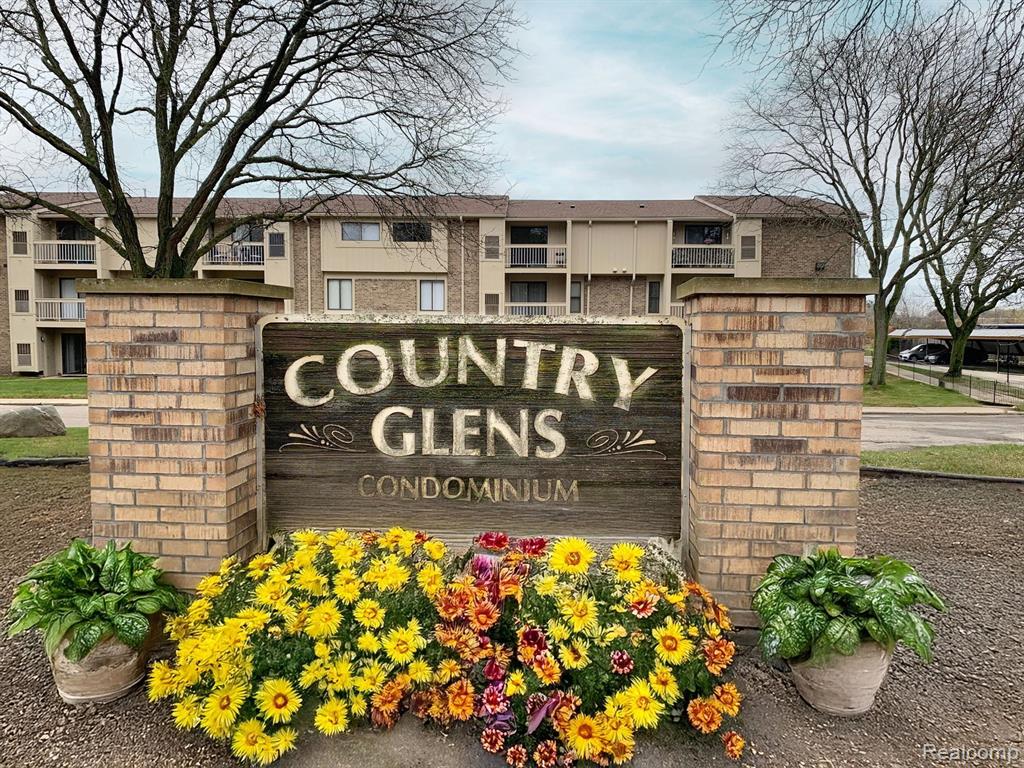 30475 West 14 Mile Road, Unit 74 Farmington, MI 48334 - Photo 2 of 33 Gallery Image 2