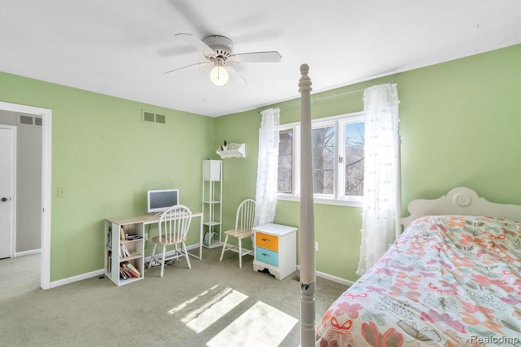 34412 Quaker Valley Road Farmington Hills, MI 48331 - Photo 35 of 57