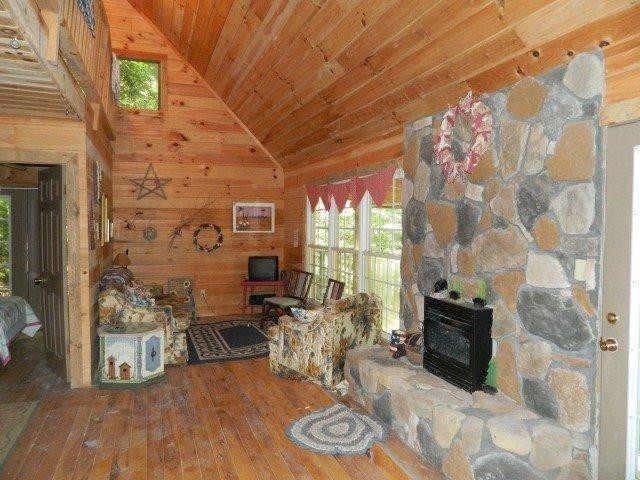 2 Cave Holw Road Campton, KY 41301 - Photo 8 of 25 Photo 8