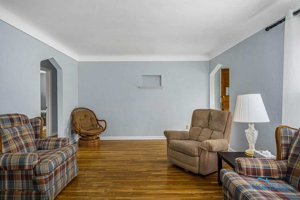903 Independence Road Toledo, OH 43607 - Photo 8 of 42 Gallery Image 8