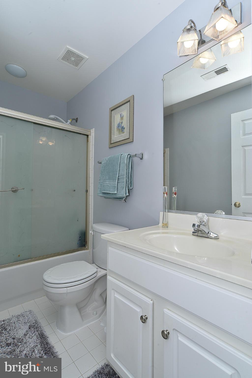 19213 Mateny Hill Road Germantown, MD 20874 - Photo 22 of 28 Full Bath Upper Level
