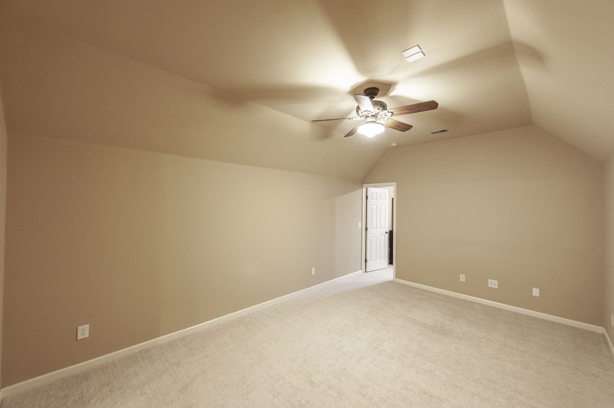 124 Joshuas Run Goodlettsville, TN 37072 - Photo 30 of 60 en view of an empty room