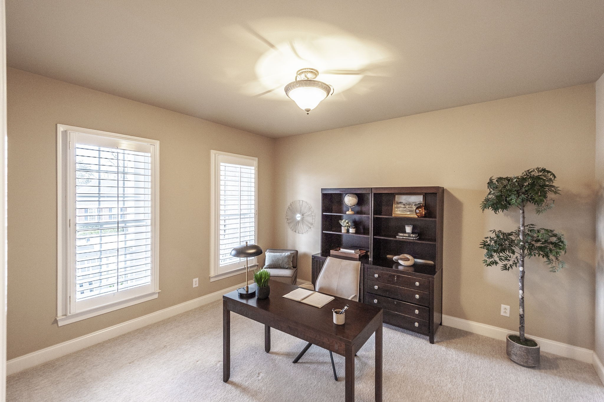 124 Joshuas Run Goodlettsville, TN 37072 - Photo 8 of 60 a living room with furniture a table and a potted plant