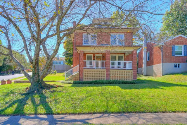 $2,000 | 2502 Alberta Avenue Southwest, Roanoke, VA 24015